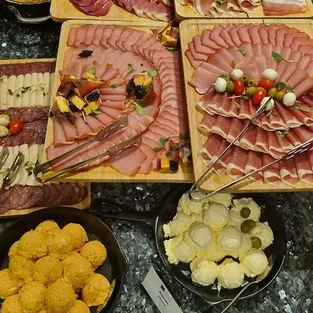 Kraljevi Konaci Olja * Zlatibor