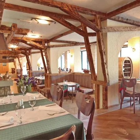 Kraljevi Konaci Olja